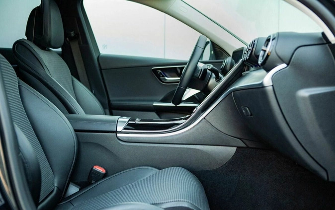 Mercedes-Benz Klasa C cena 209900 przebieg: 13800, rok produkcji 2021 z Kielce małe 497